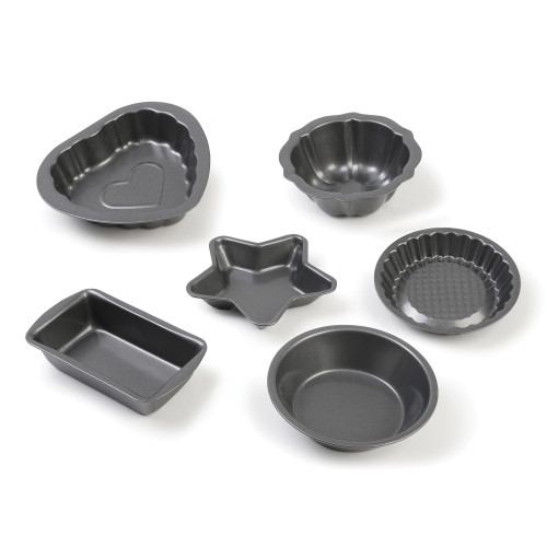 Set of Mini Metal Baking Tins